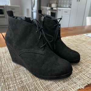 DV Dolce Vita Women's Ankle Heeled Bootie Size 7.5